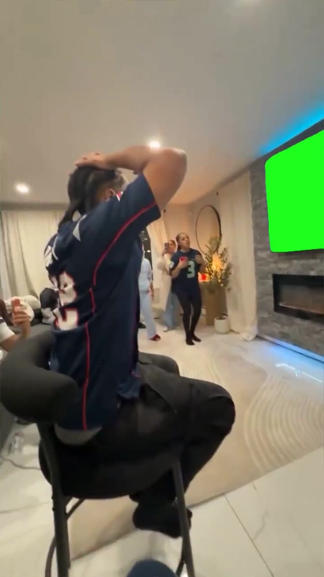 Fan breaks tv green screen